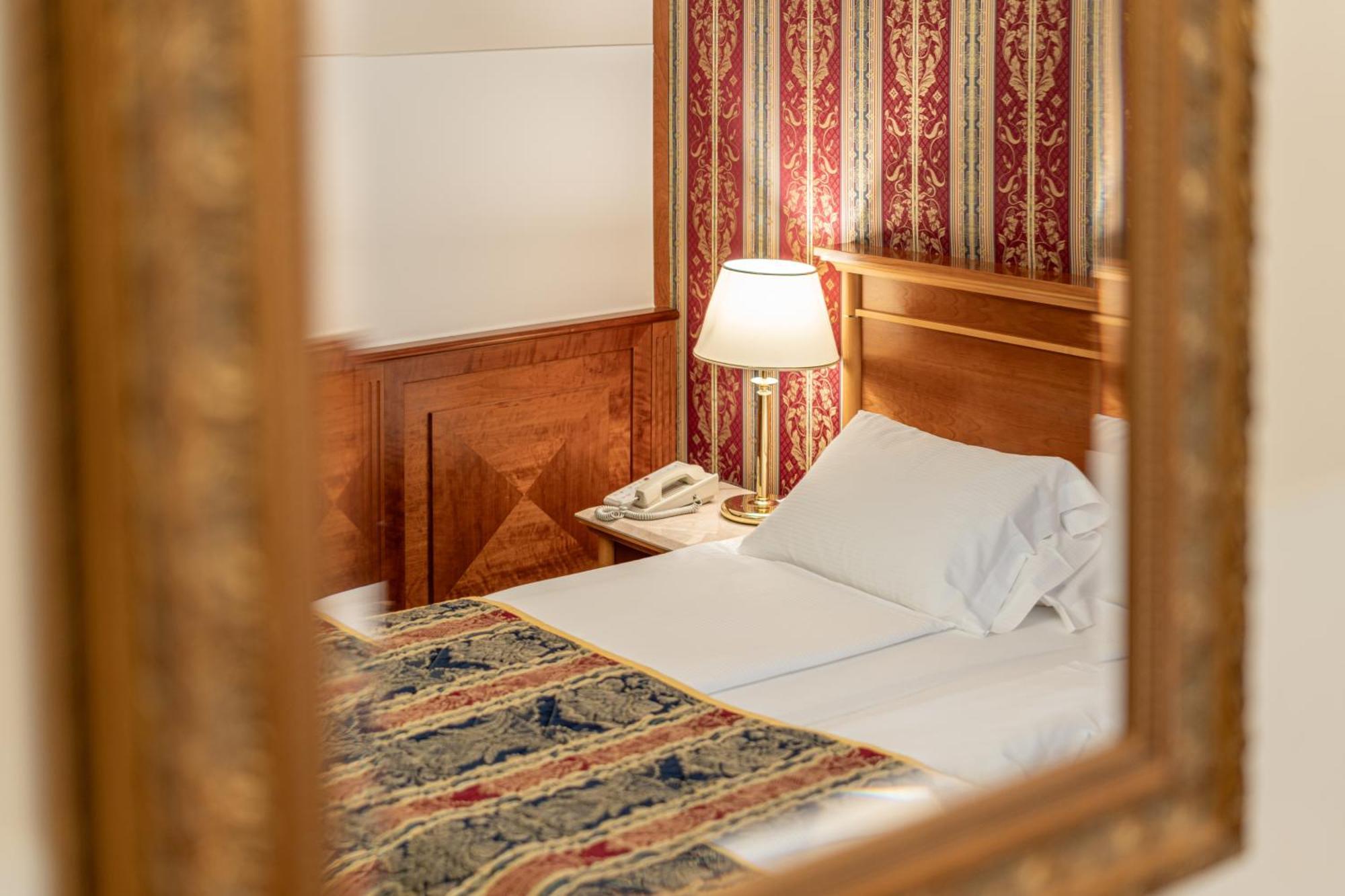 Hotel Neue Post I Self Check-In Innsbruck Rom bilde